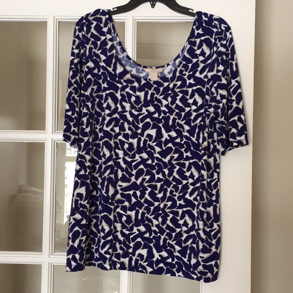 BR elbow sleeve stretchy top